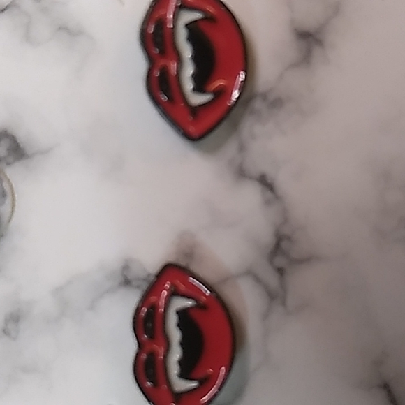 Halloween earrings Enamal Fangs in Red & White Hypoallergenic - Picture 2 of 3